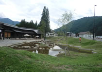 景観デザインに配慮した道の駅の建物・園地